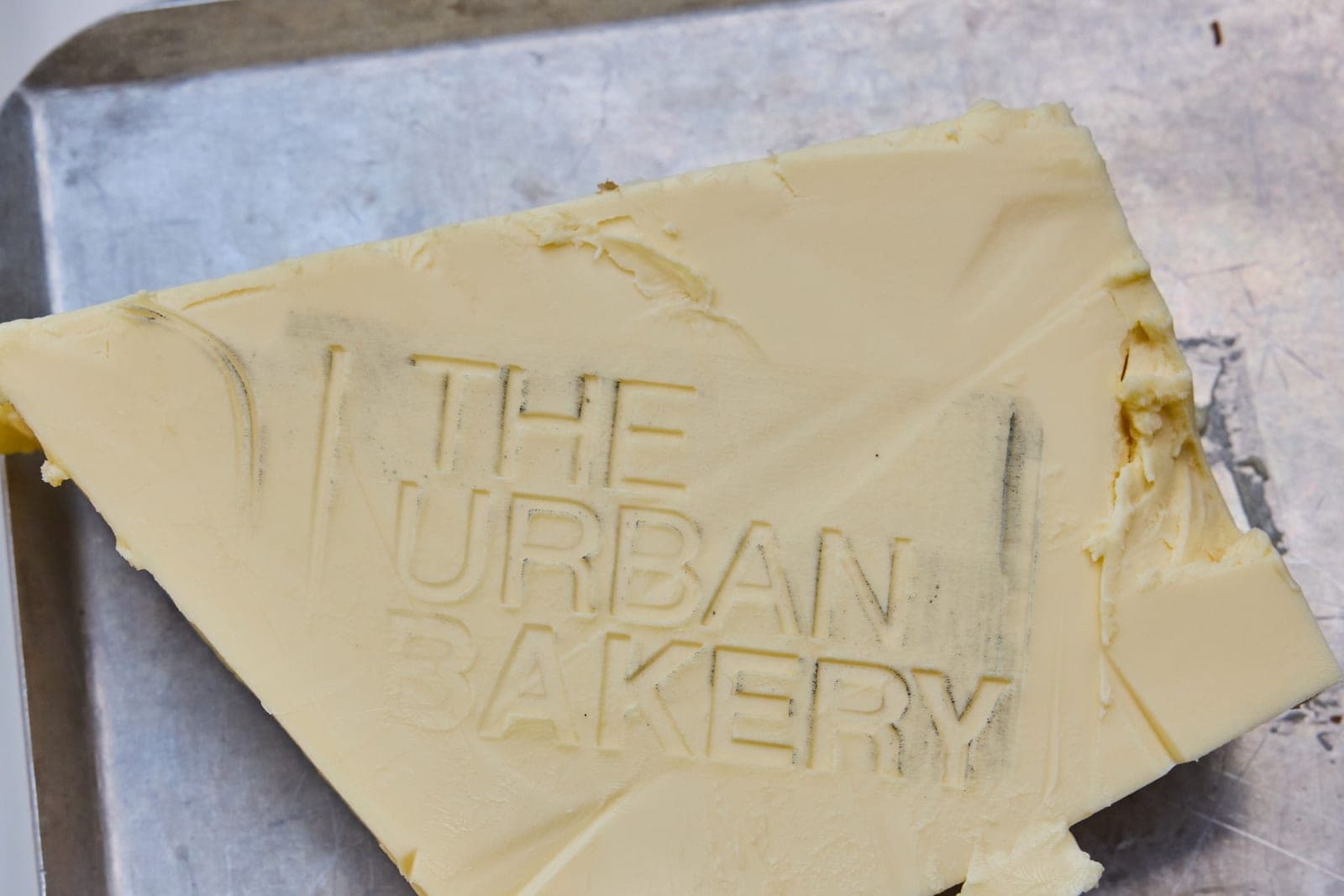 חמאה עם חותמת The Urban Bakery